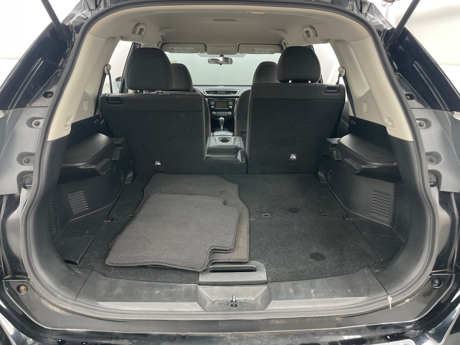 Thumbnail: 2015 Nissan Rogue - 7