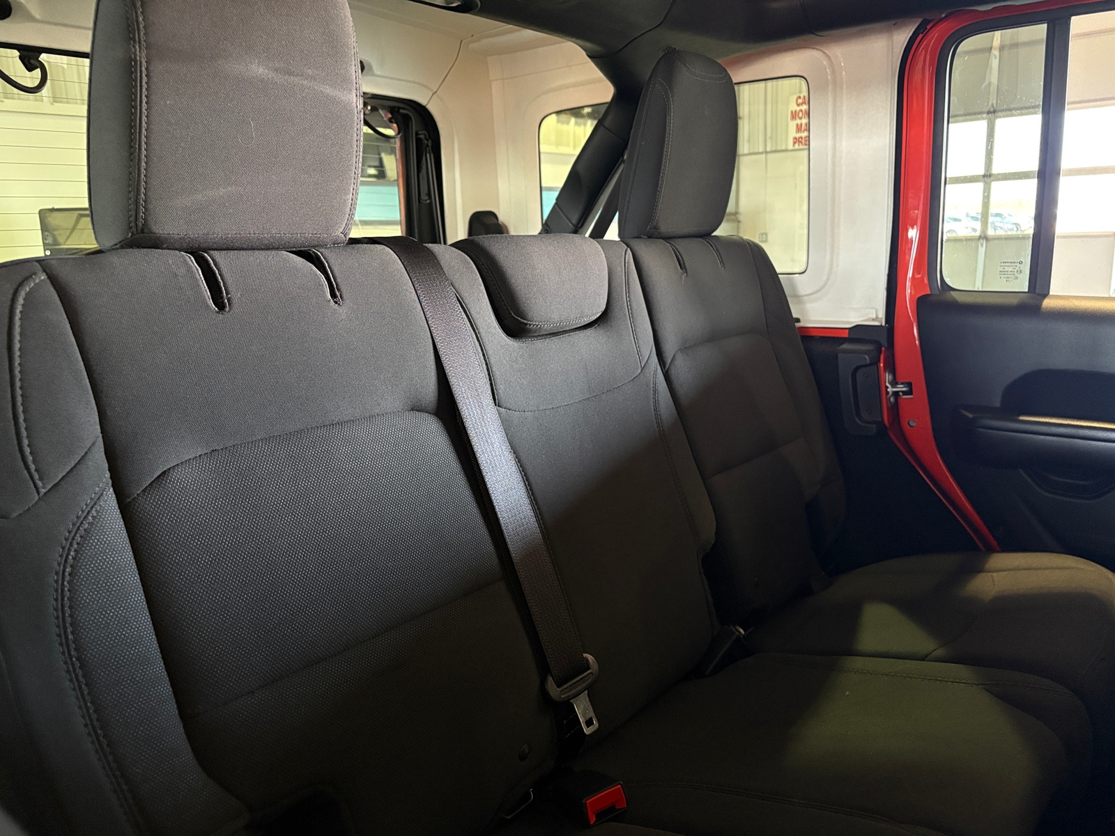Thumbnail: 2018 Jeep Wrangler - 6