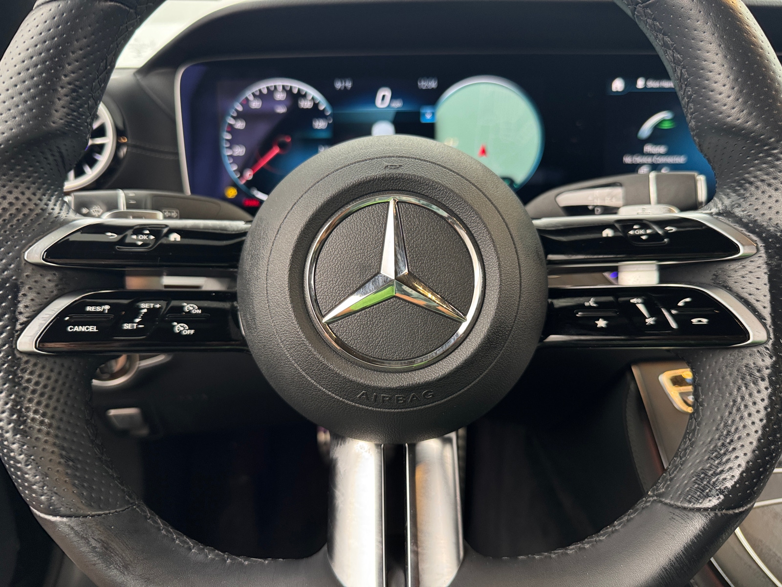 Thumbnail: 2021 Mercedes-Benz E-Class - 3
