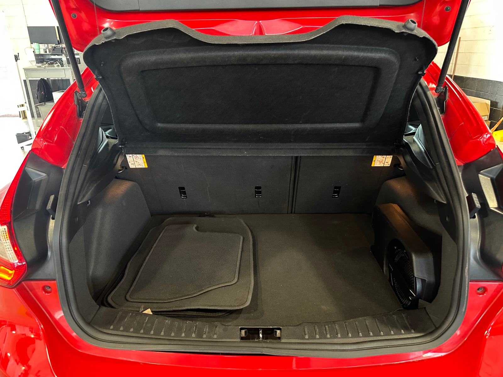 Thumbnail: 2014 Ford Focus - 6