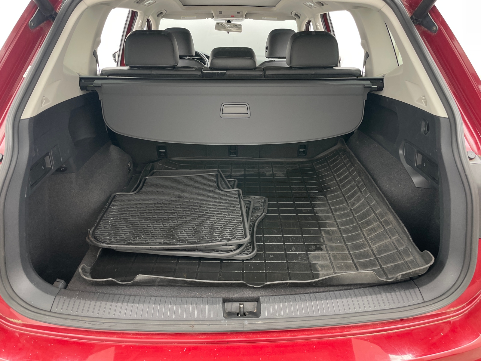 Thumbnail: 2019 Volkswagen Tiguan - 6
