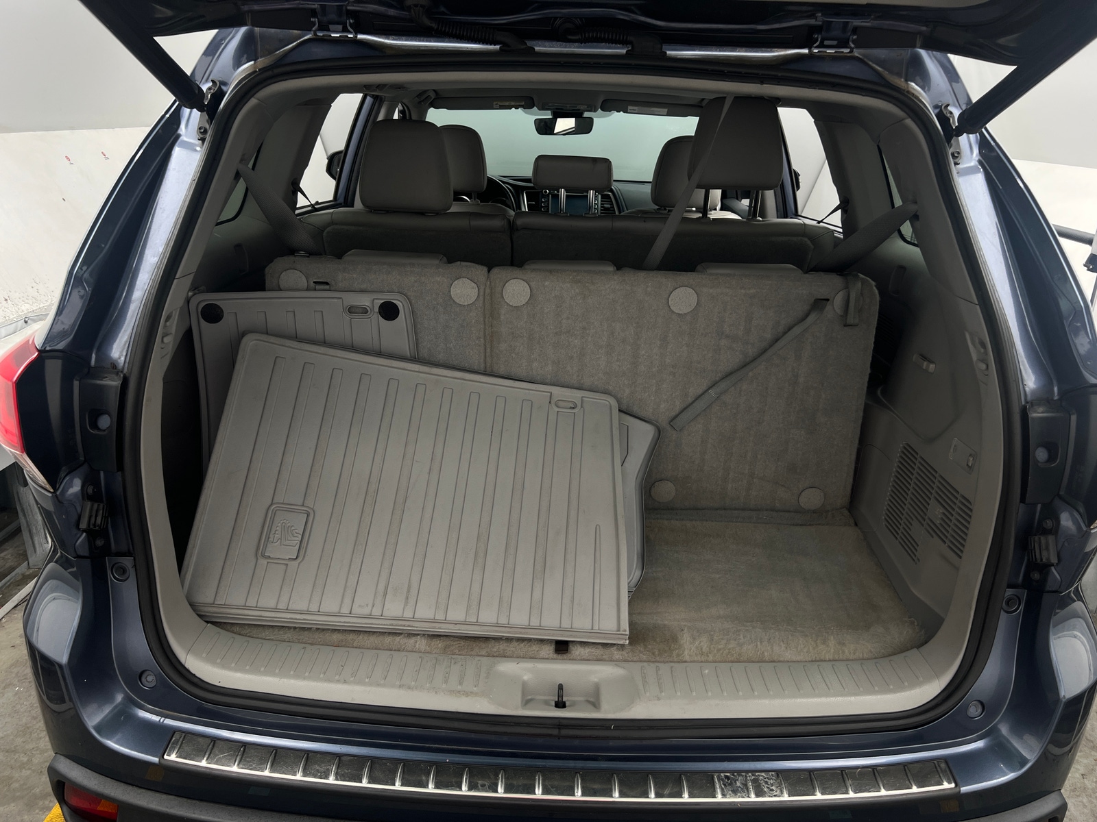 Thumbnail: 2019 Toyota Highlander - 6