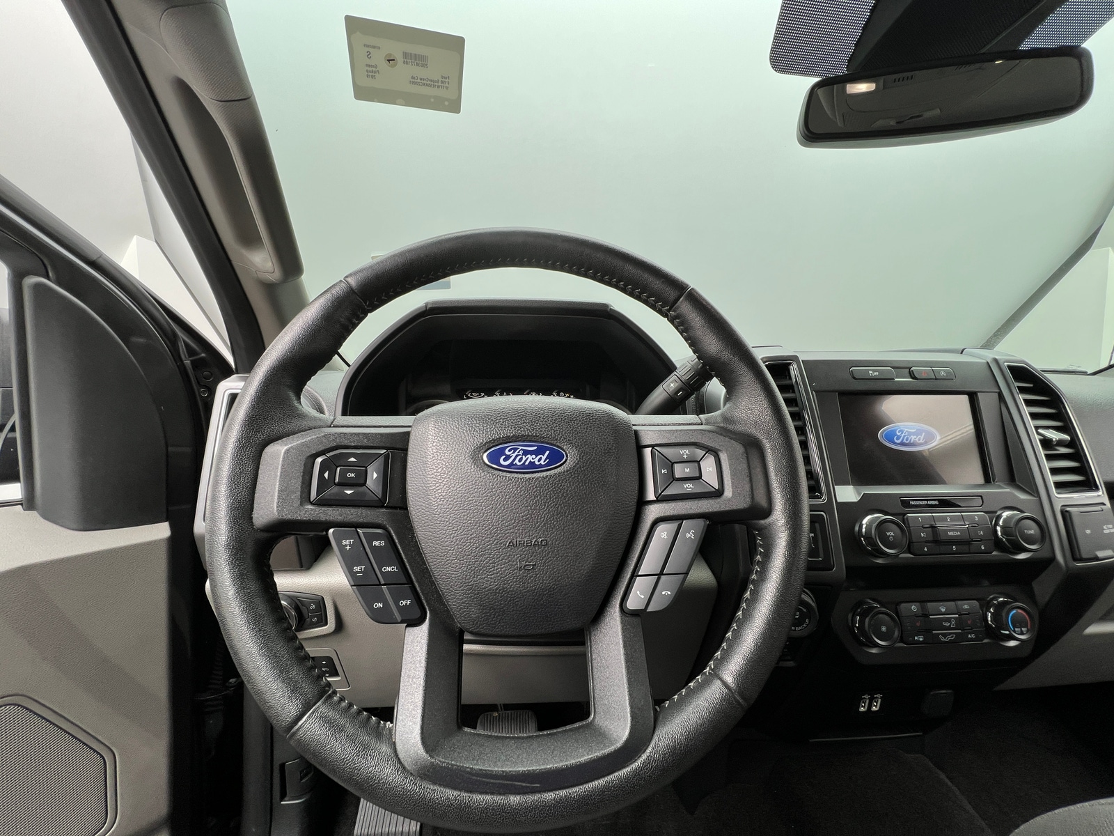 Thumbnail: 2019 Ford Econoline - 5