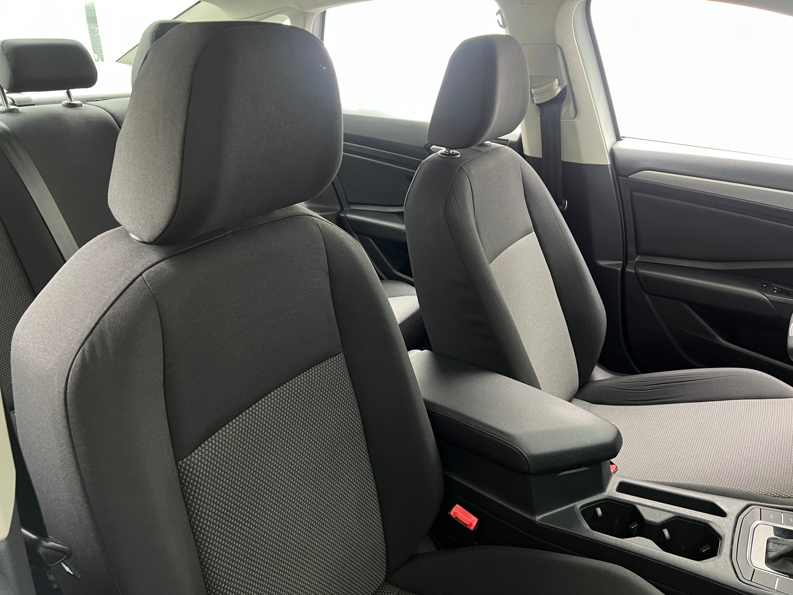 Thumbnail: 2019 Volkswagen Jetta - 2