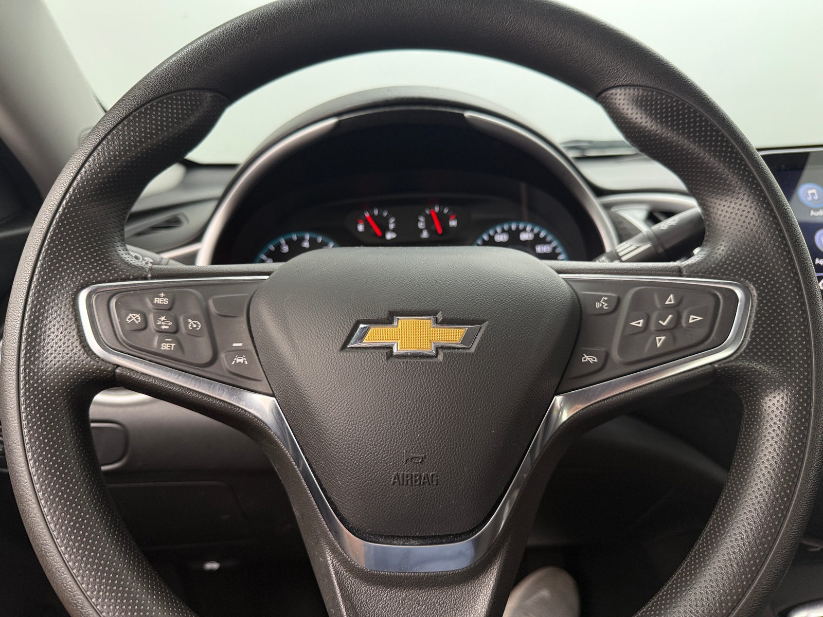 Thumbnail: 2023 Chevrolet Malibu - 5