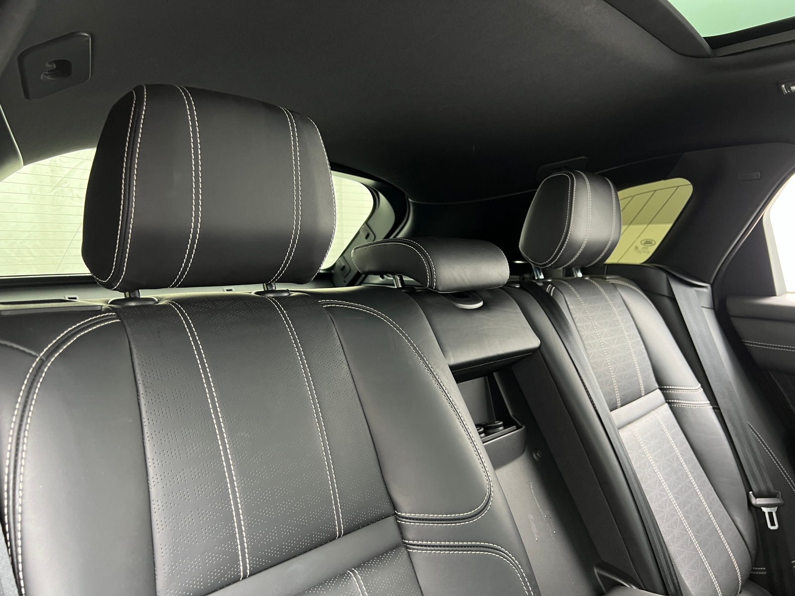 Thumbnail: 2018 Land Rover Range Rover Velar - 5