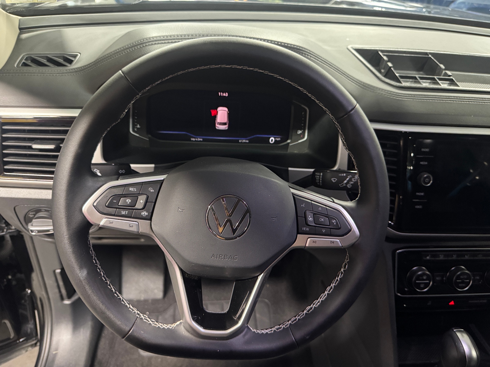 Thumbnail: 2023 Volkswagen Atlas - 4