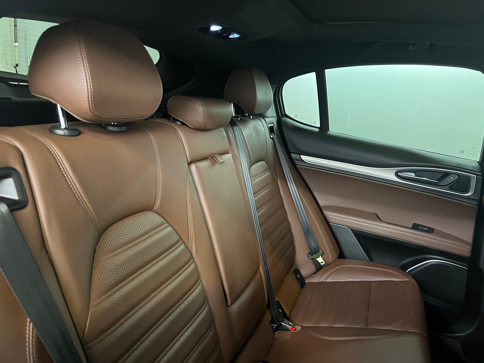 Thumbnail: 2018 Alfa Romeo Stelvio - 5