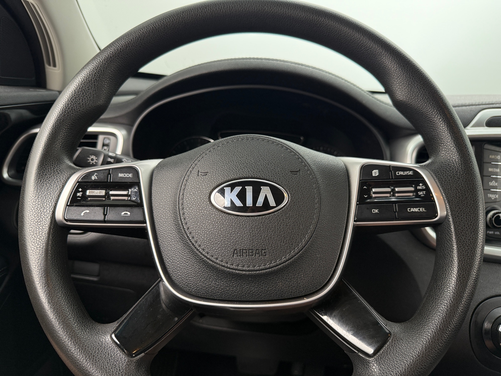 Thumbnail: 2020 Kia Sorento - 5