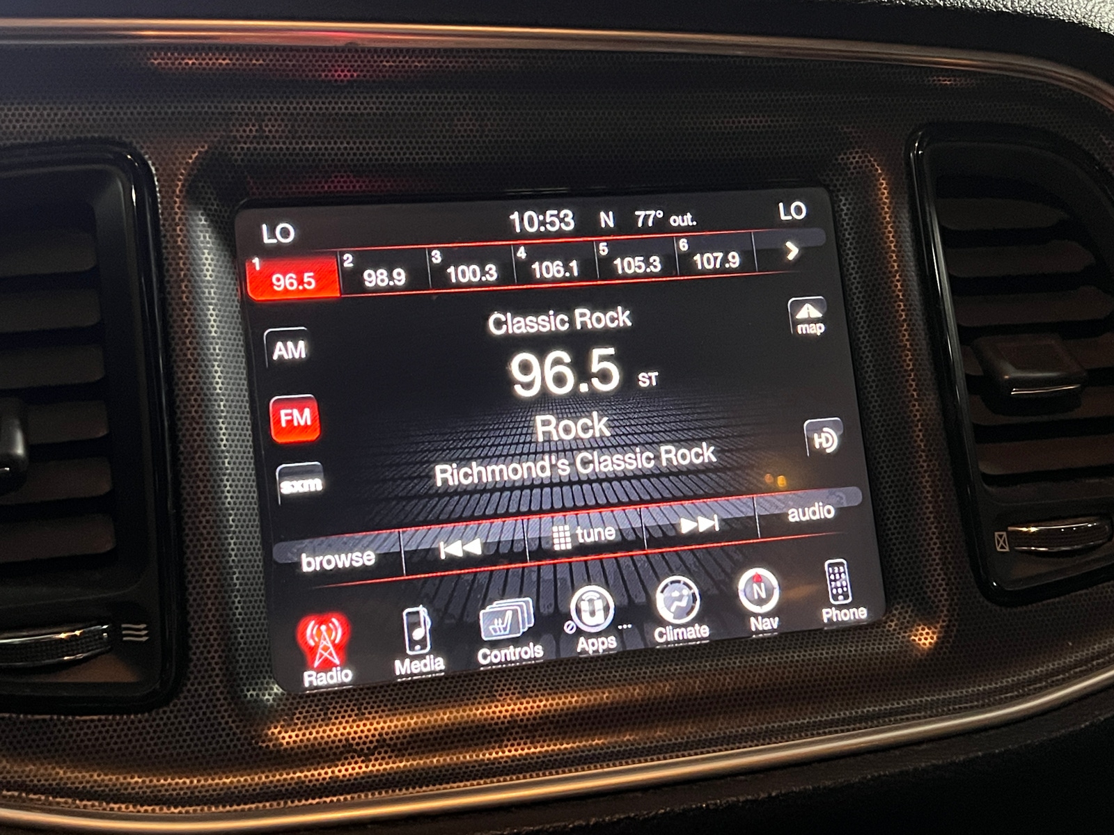 Thumbnail: 2015 Dodge Challenger - 2