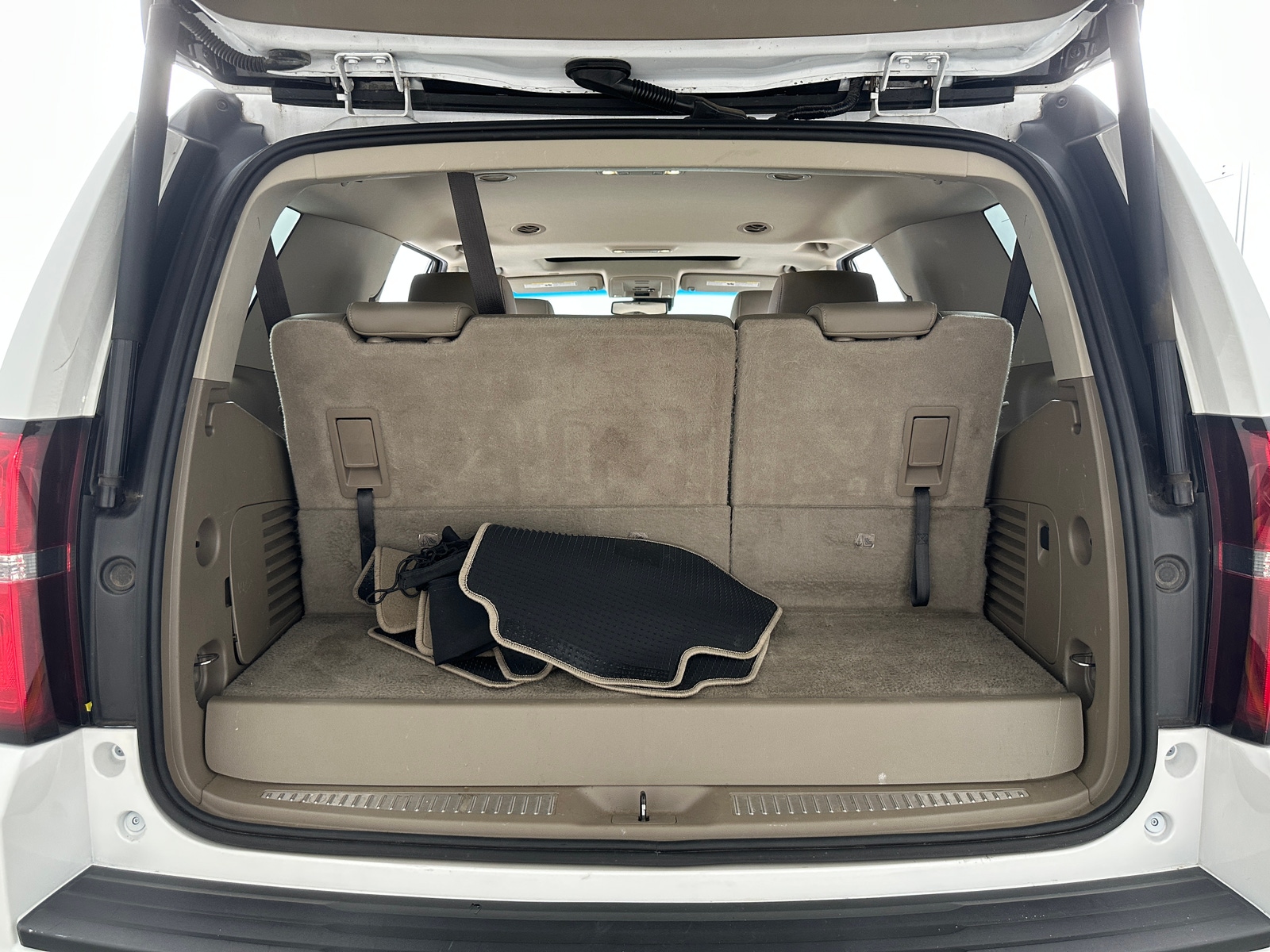 Thumbnail: 2019 Chevrolet Tahoe - 6