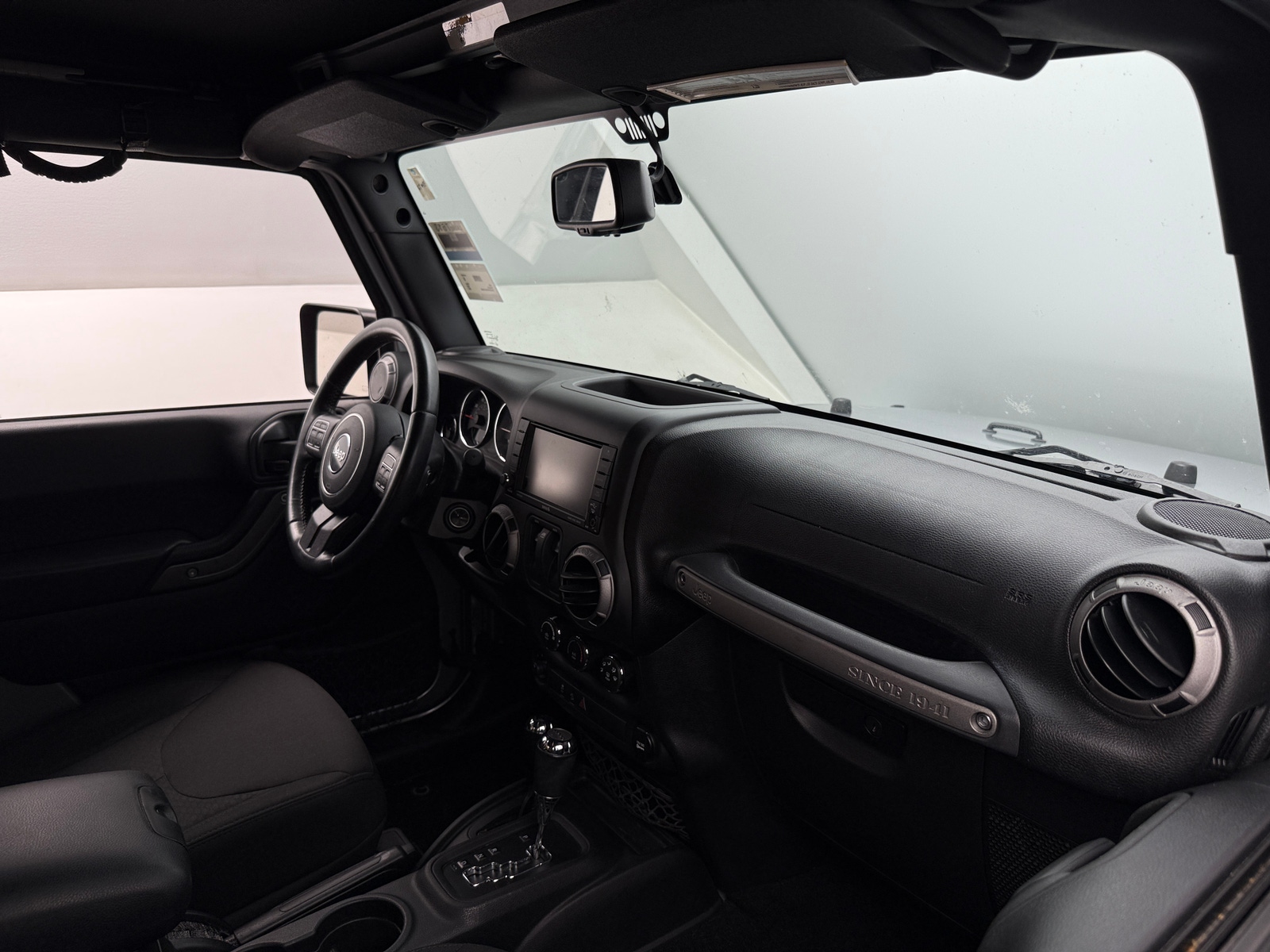 Thumbnail: 2017 Jeep Wrangler - 3