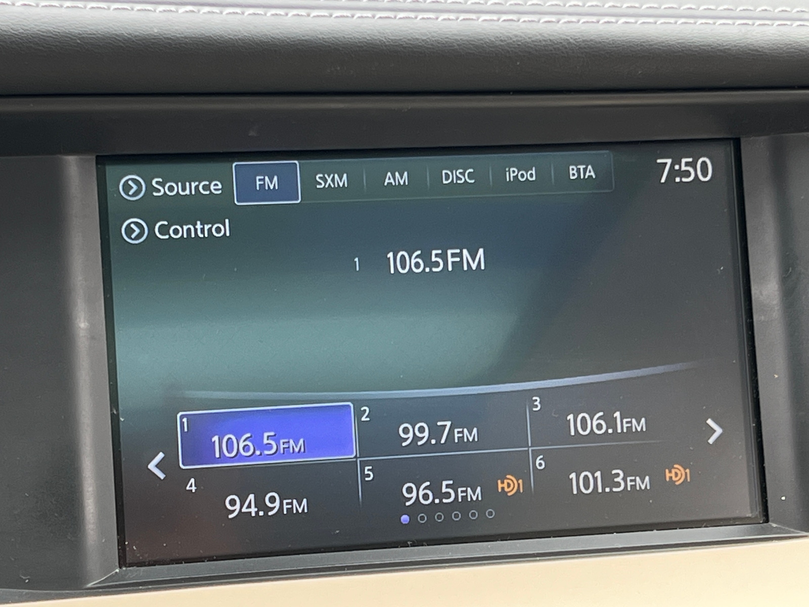 Thumbnail: 2019 INFINITI QX30 - 3
