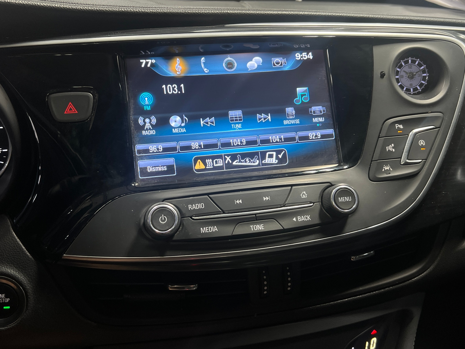 Thumbnail: 2020 Buick Envision - 3