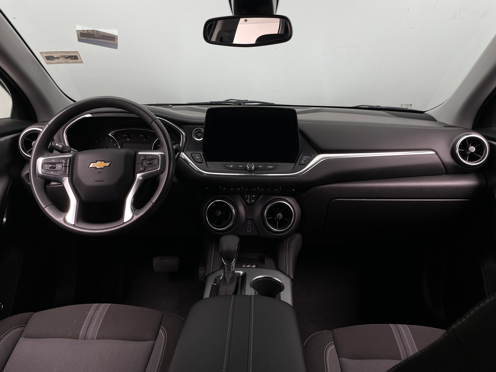 Thumbnail: 2023 Chevrolet Blazer - 3