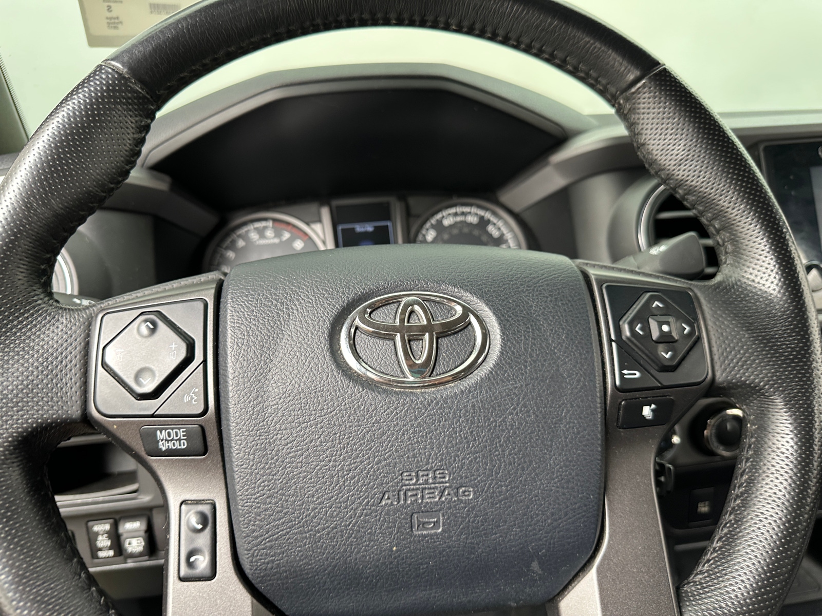 Thumbnail: 2017 Toyota Tacoma - 5