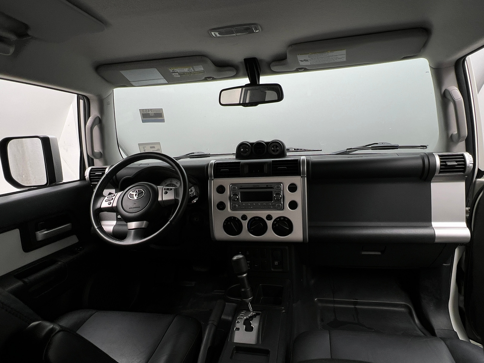 Thumbnail: 2012 Toyota FJ Cruiser - 3