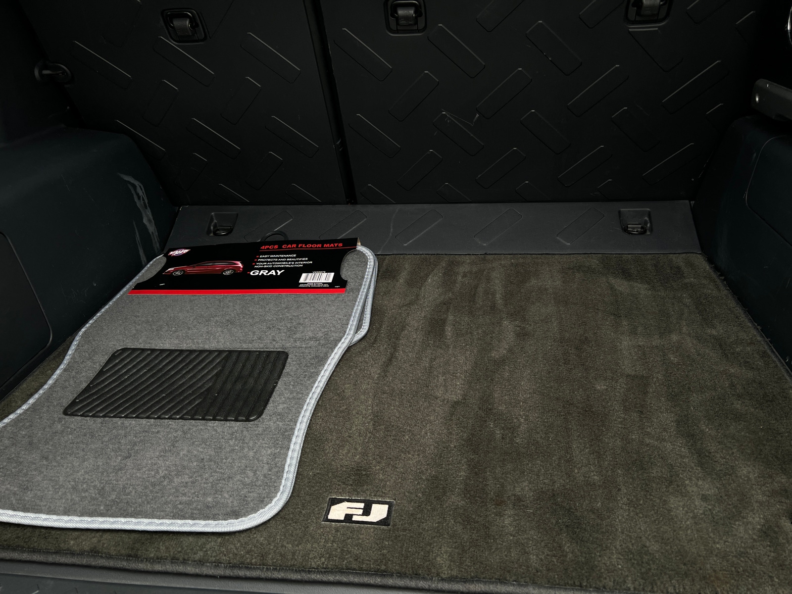 Thumbnail: 2012 Toyota FJ Cruiser - 7