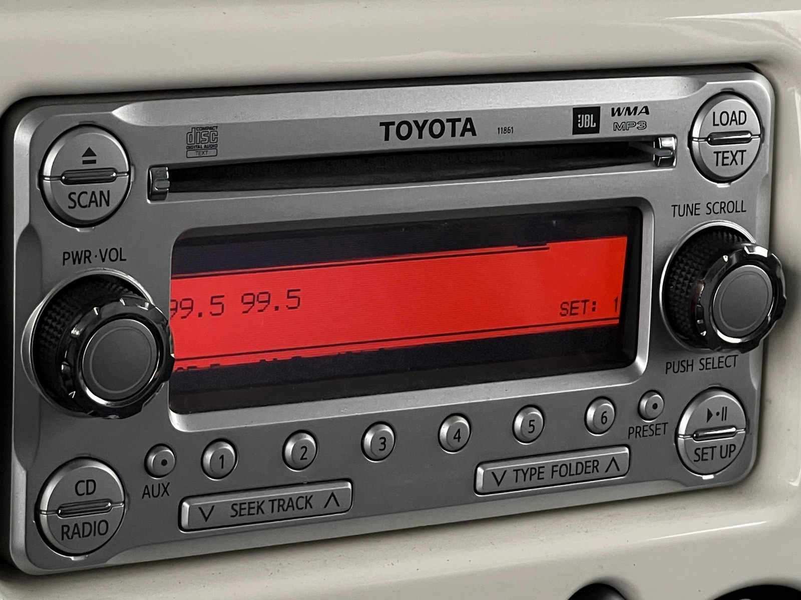 Thumbnail: 2012 Toyota FJ Cruiser - 4