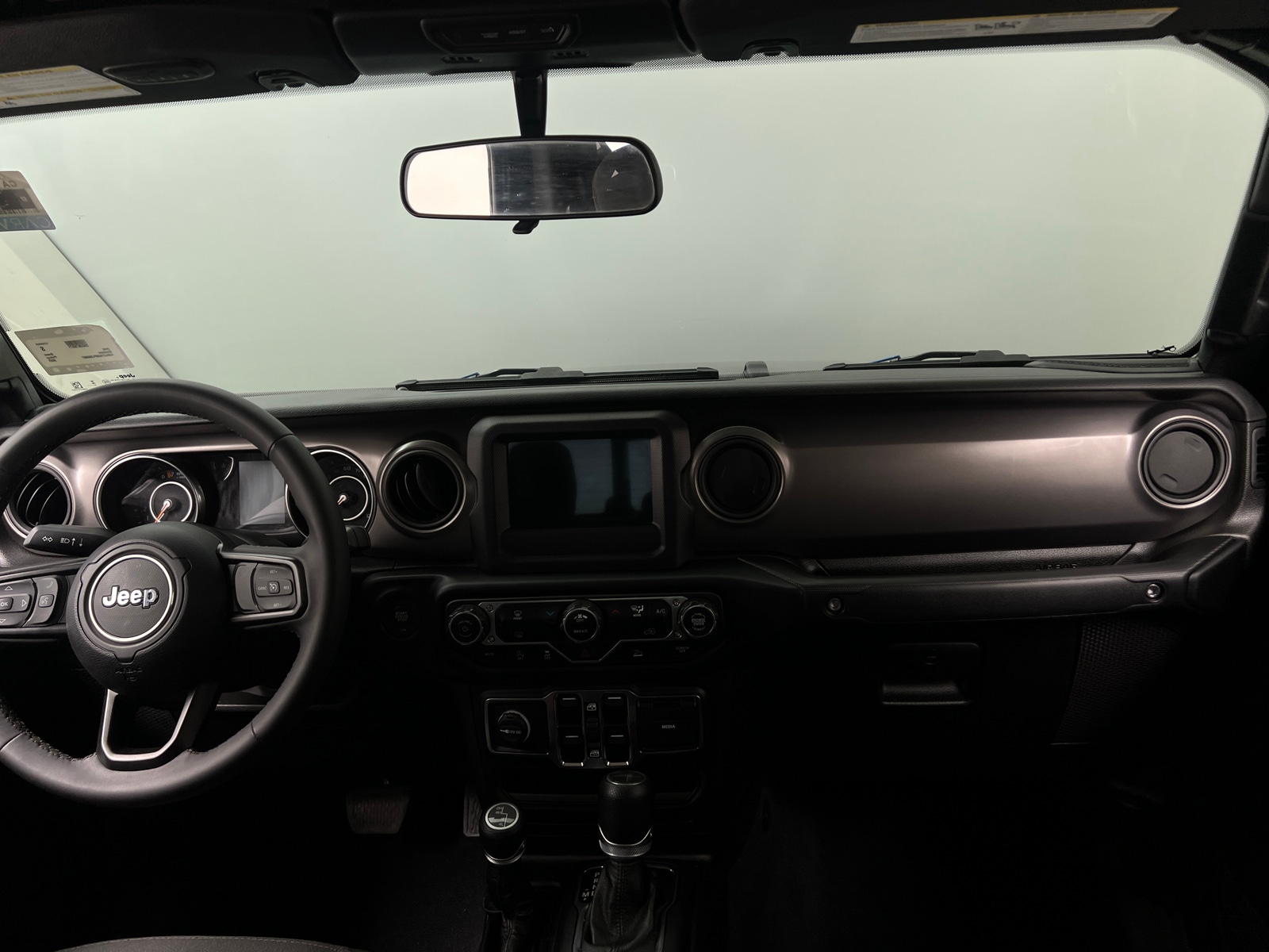 Thumbnail: 2023 Jeep Gladiator - 3