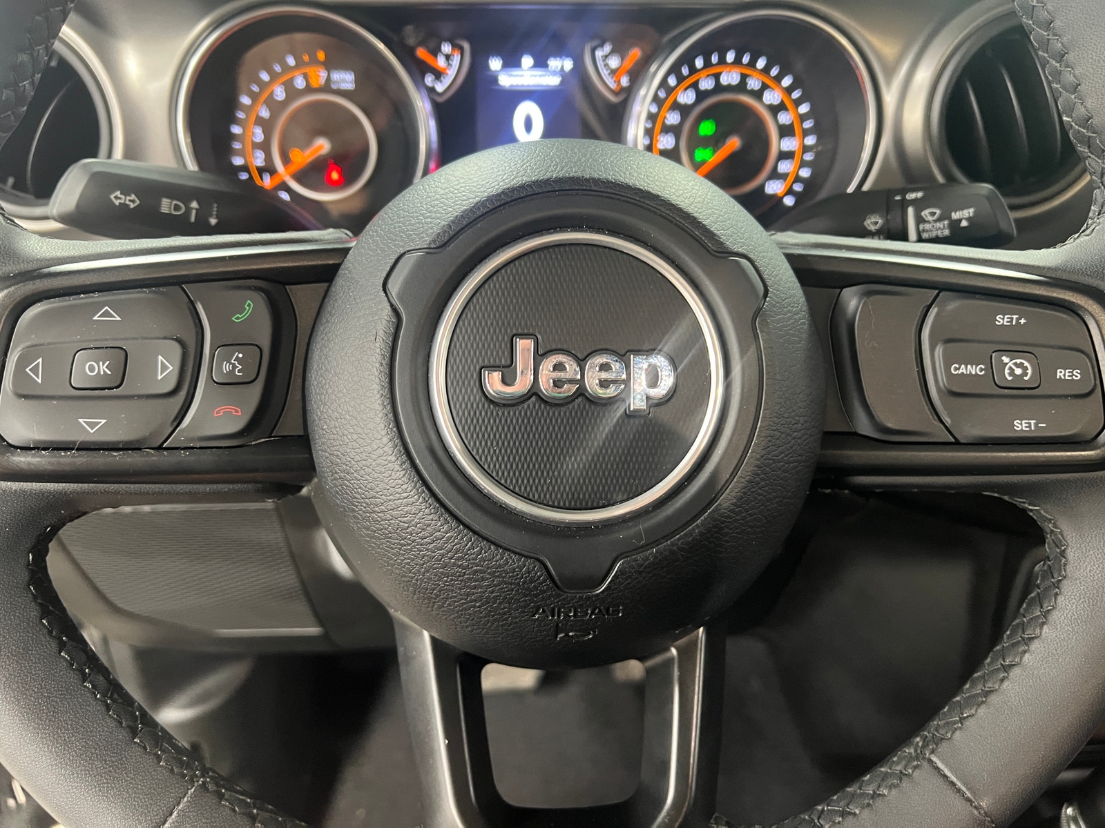 Thumbnail: 2023 Jeep Gladiator - 5