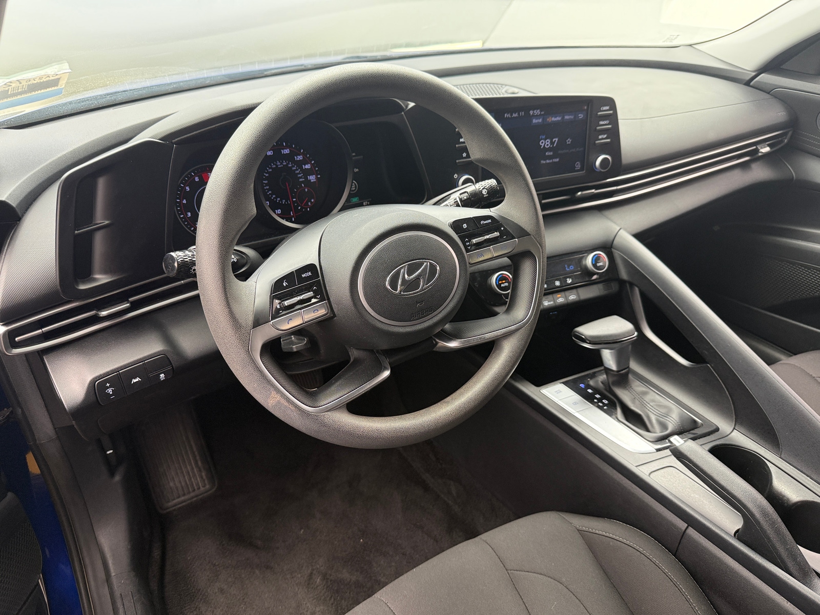 Thumbnail: 2022 Hyundai Elantra - 3