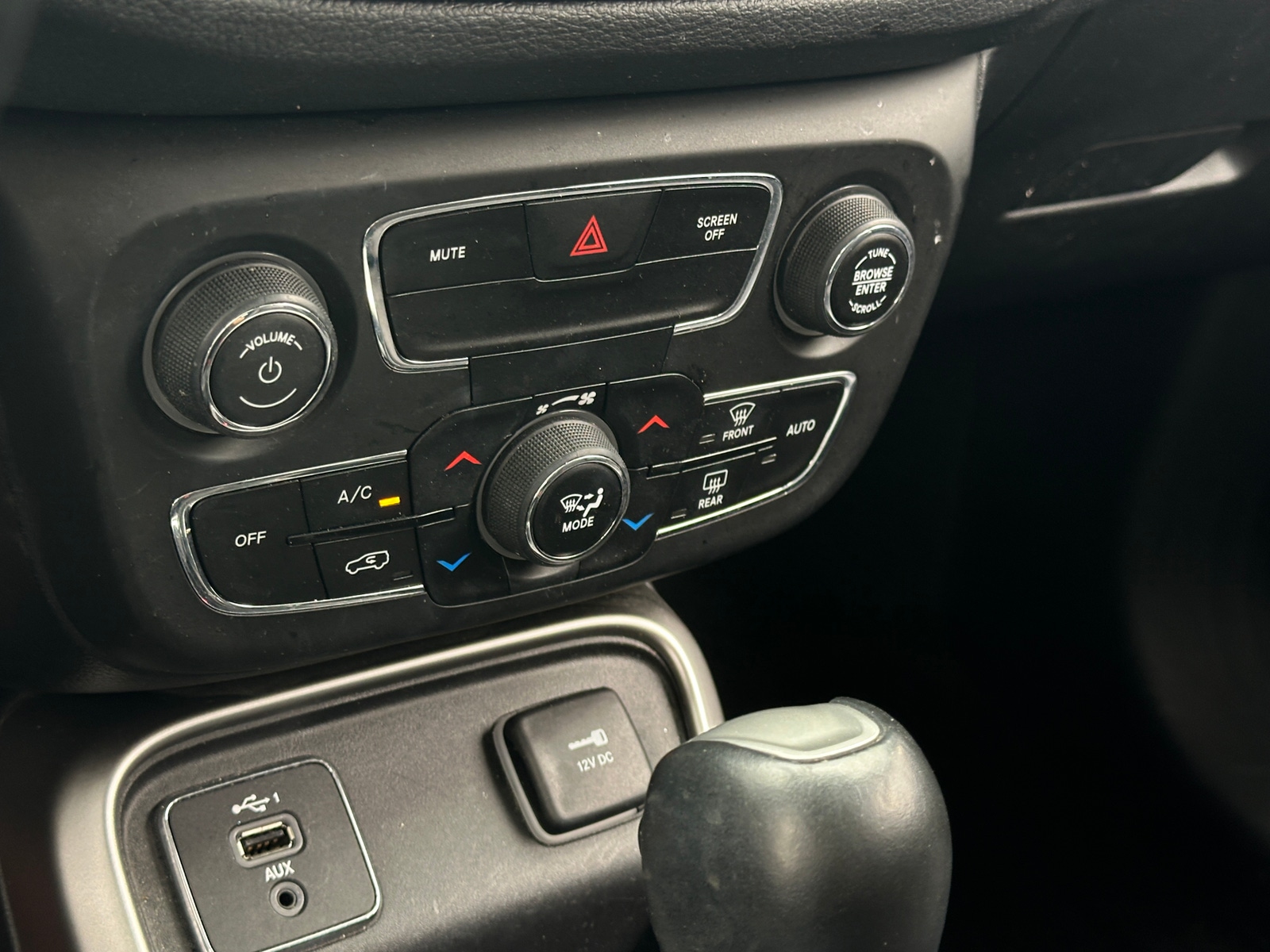 Thumbnail: 2019 Jeep Compass - 4