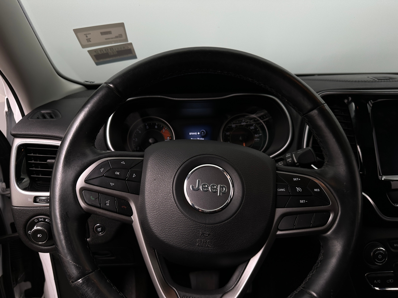 Thumbnail: 2019 Jeep Cherokee - 4