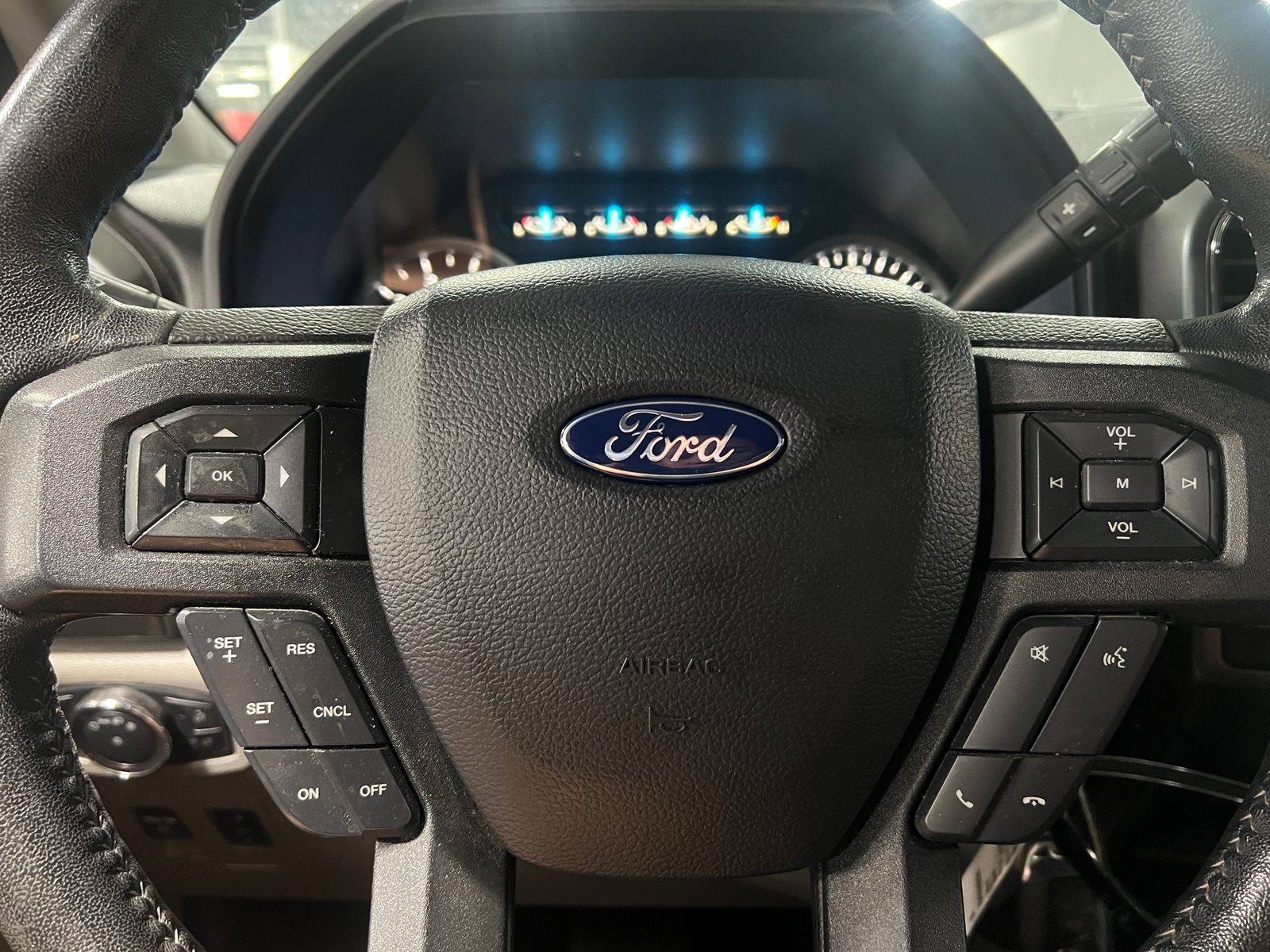 Thumbnail: 2019 Ford Econoline - 5