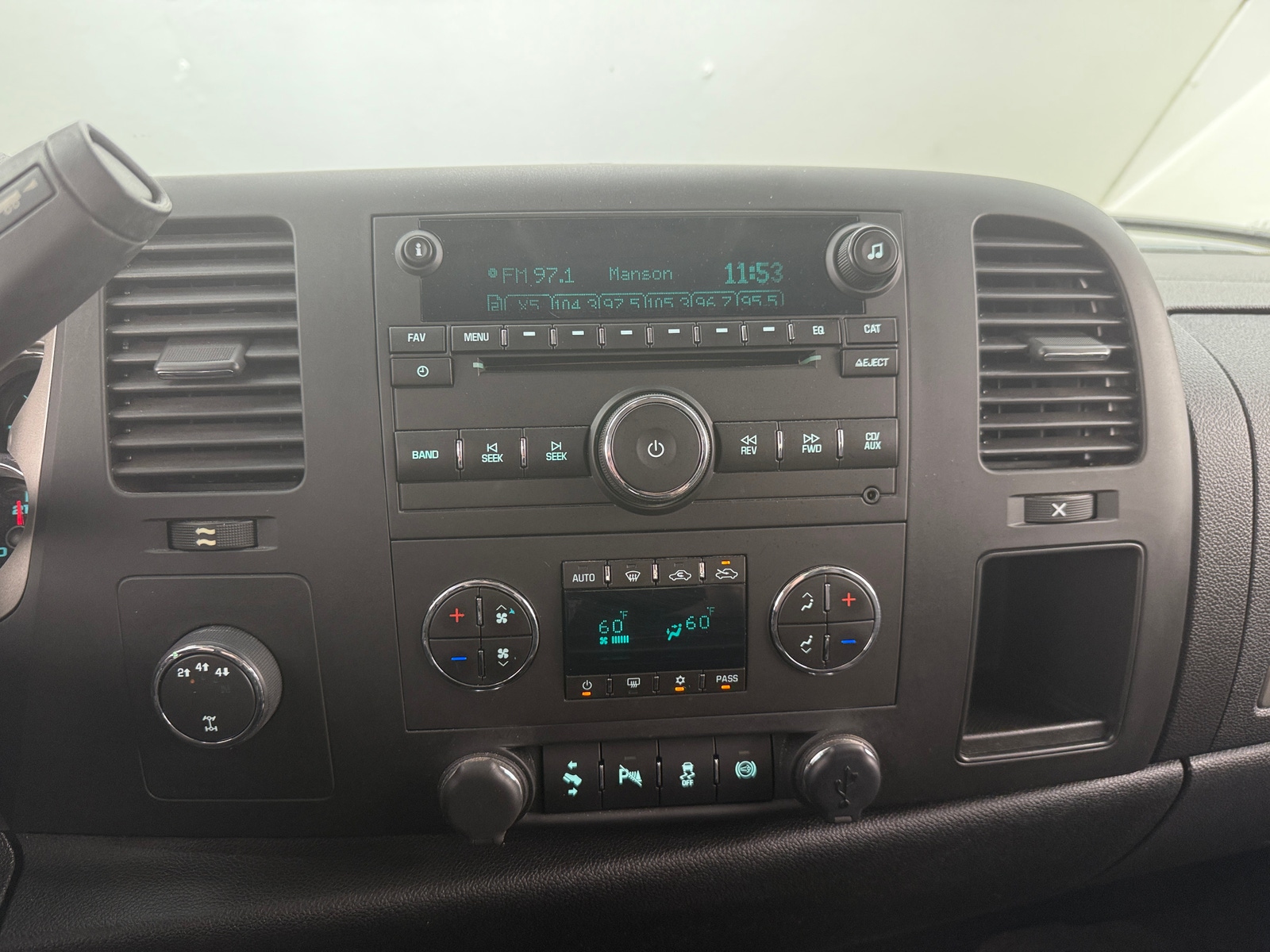 Thumbnail: 2013 Chevrolet Silverado 2500 - 3