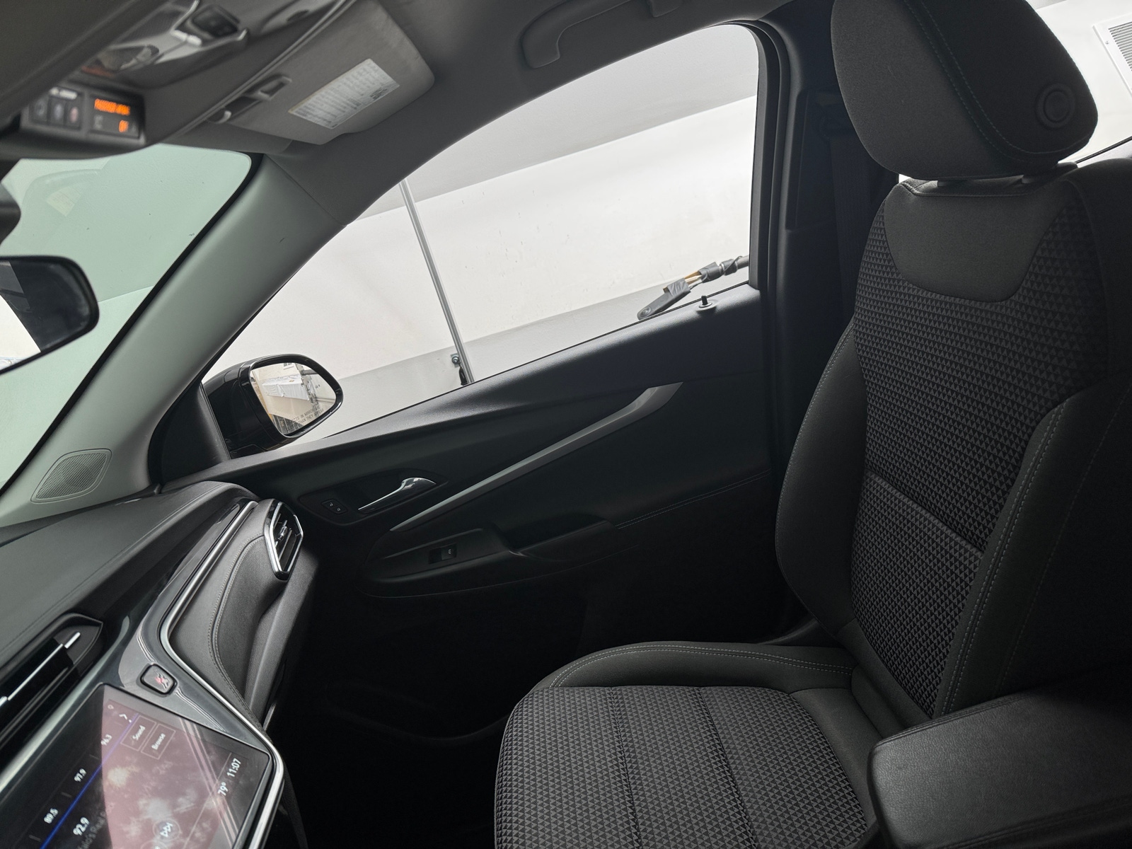 Thumbnail: 2023 Chevrolet Bolt EUV - 2