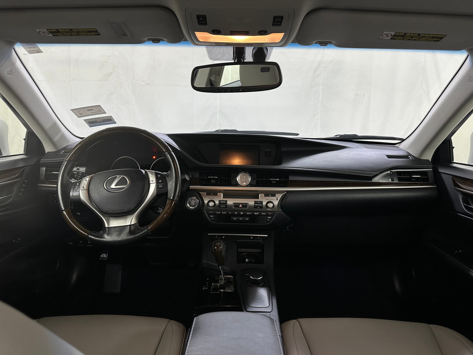 Thumbnail: 2013 Lexus ES - 2