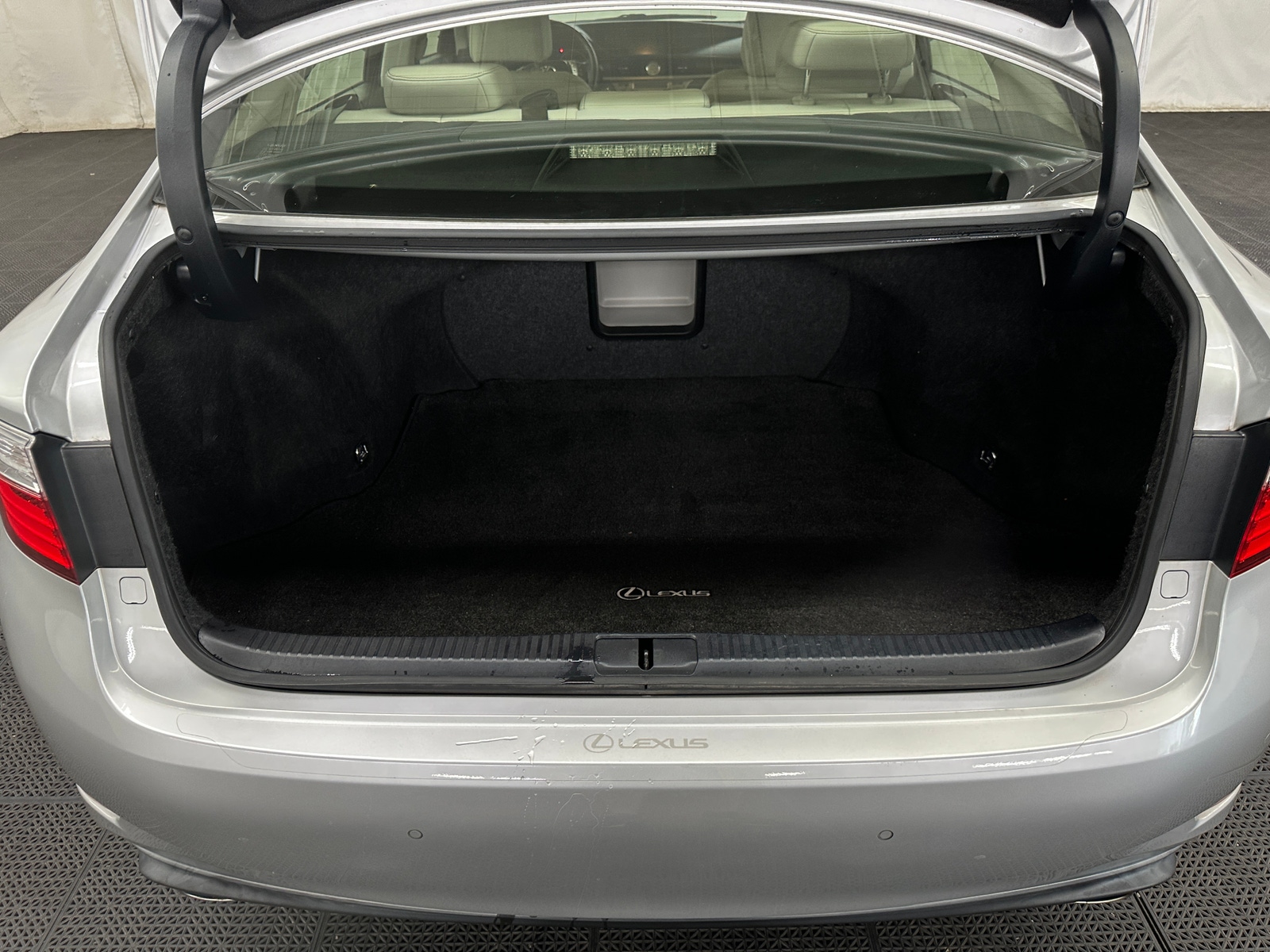 Thumbnail: 2013 Lexus ES - 6