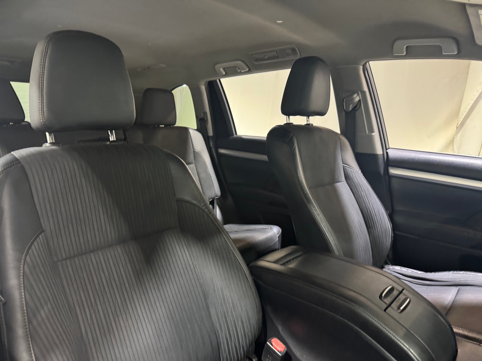 Thumbnail: 2014 Toyota Highlander - 2