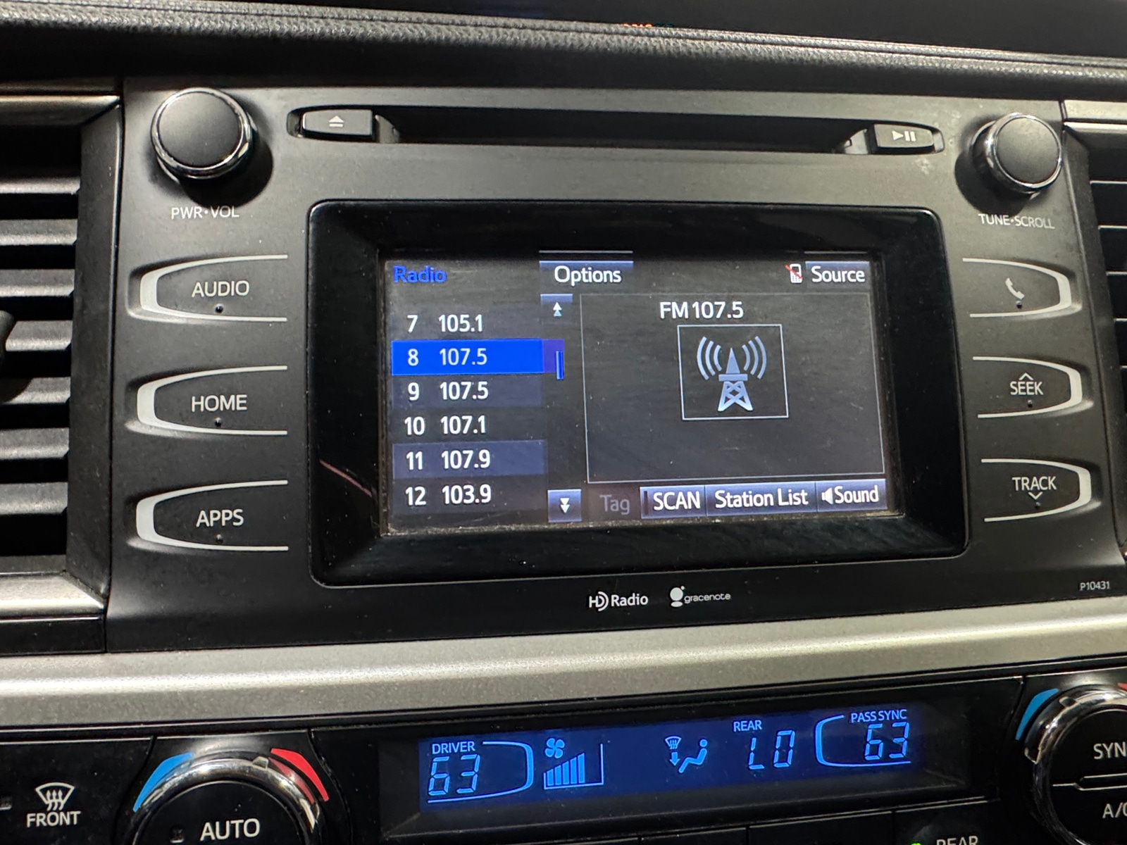 Thumbnail: 2014 Toyota Highlander - 4
