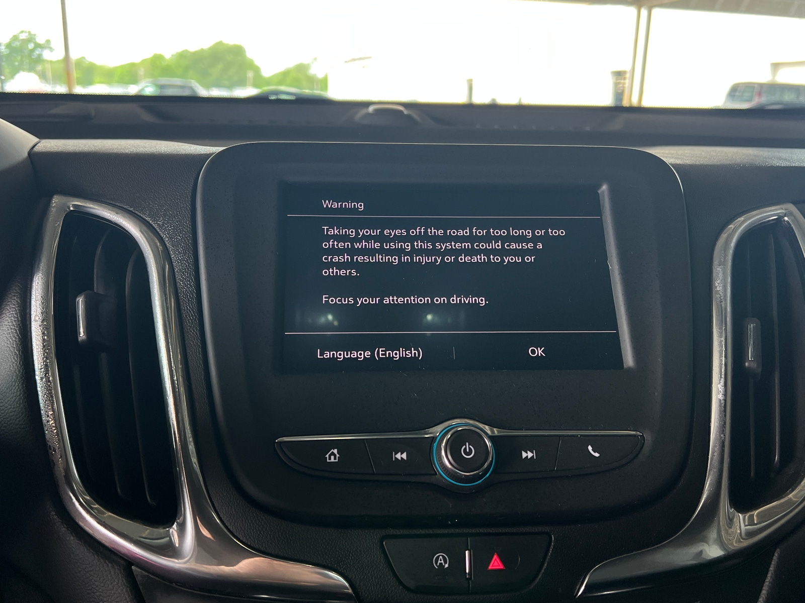 Thumbnail: 2022 Chevrolet Equinox - 4