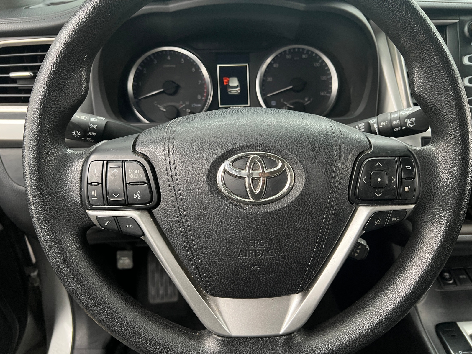Thumbnail: 2017 Toyota Highlander - 5