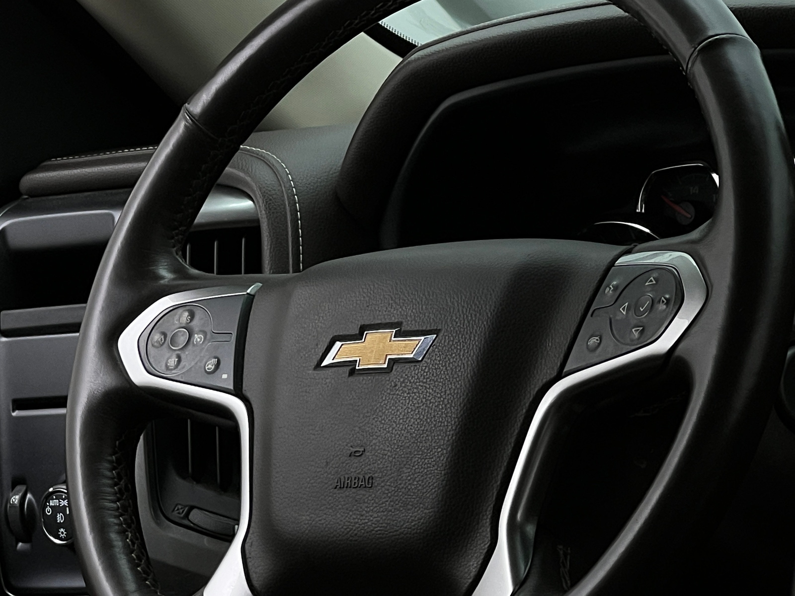 Thumbnail: 2016 Chevrolet Silverado 1500 - 4