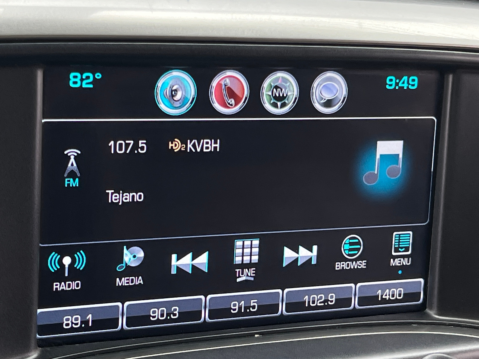Thumbnail: 2016 Chevrolet Silverado 1500 - 3