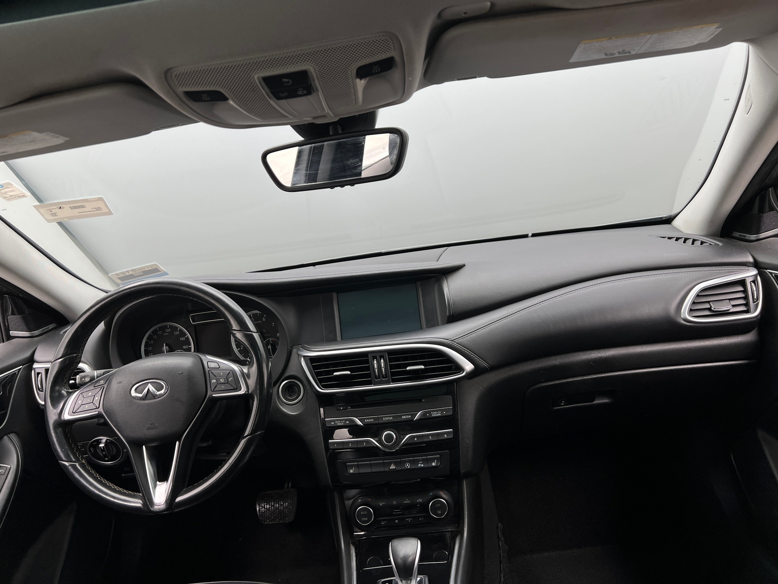 Thumbnail: 2017 INFINITI QX30 - 2