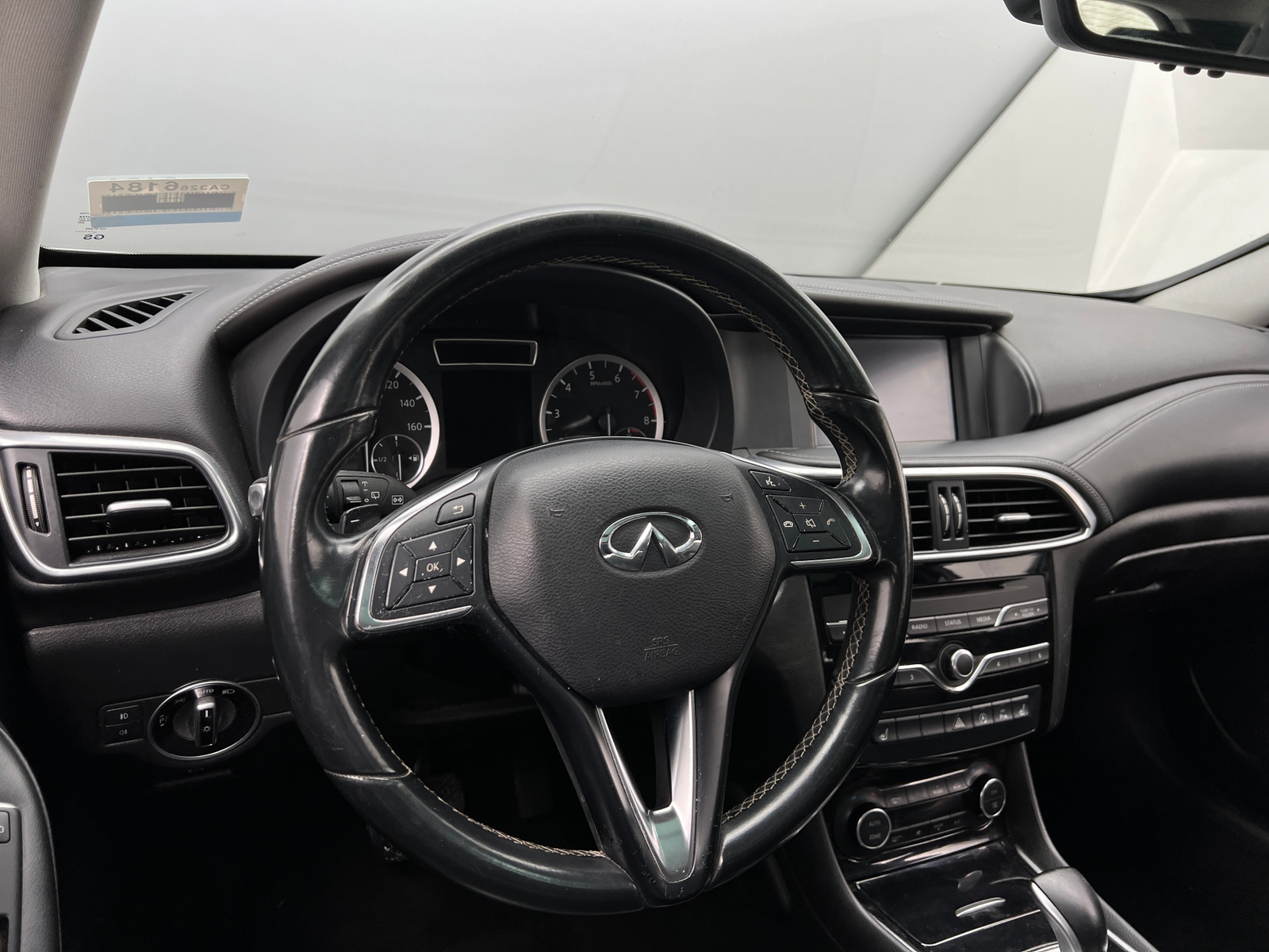 Thumbnail: 2017 INFINITI QX30 - 4