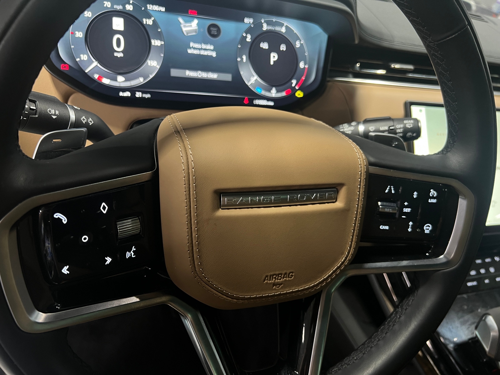 Thumbnail: 2023 Land Rover Range Rover Sport - 4