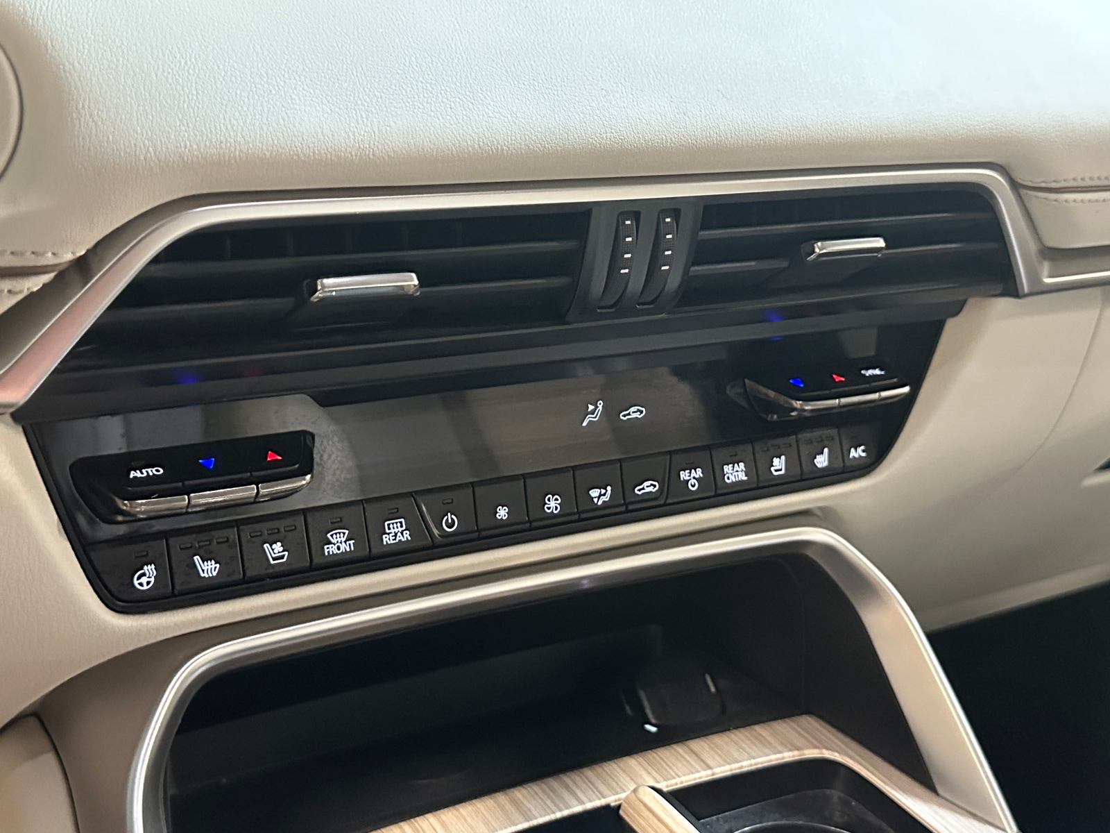 Thumbnail: 2024 Mazda CX-90 - 3