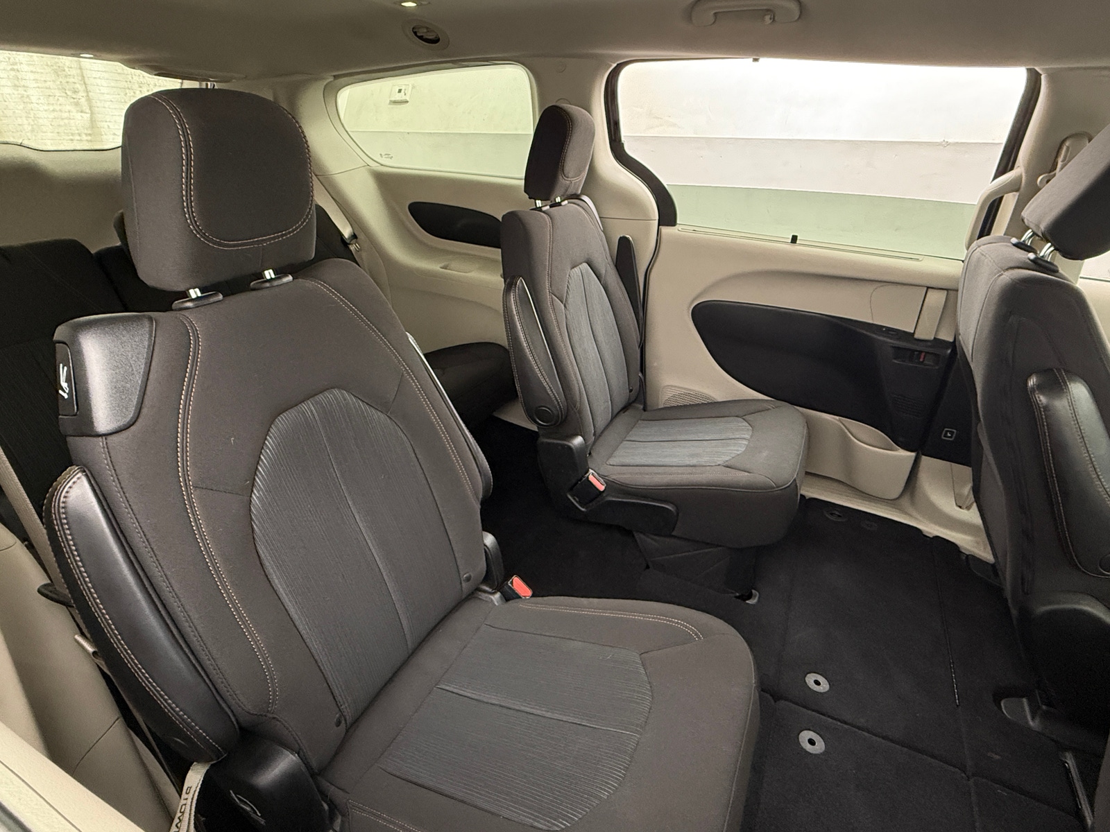 Thumbnail: 2020 Chrysler Pacifica - 6