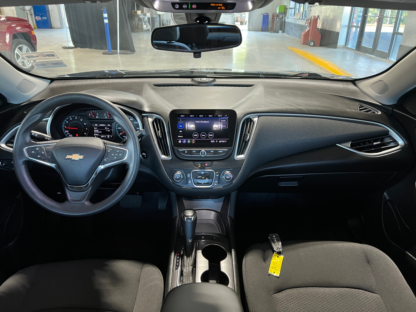 Thumbnail: 2020 Chevrolet Malibu - 3