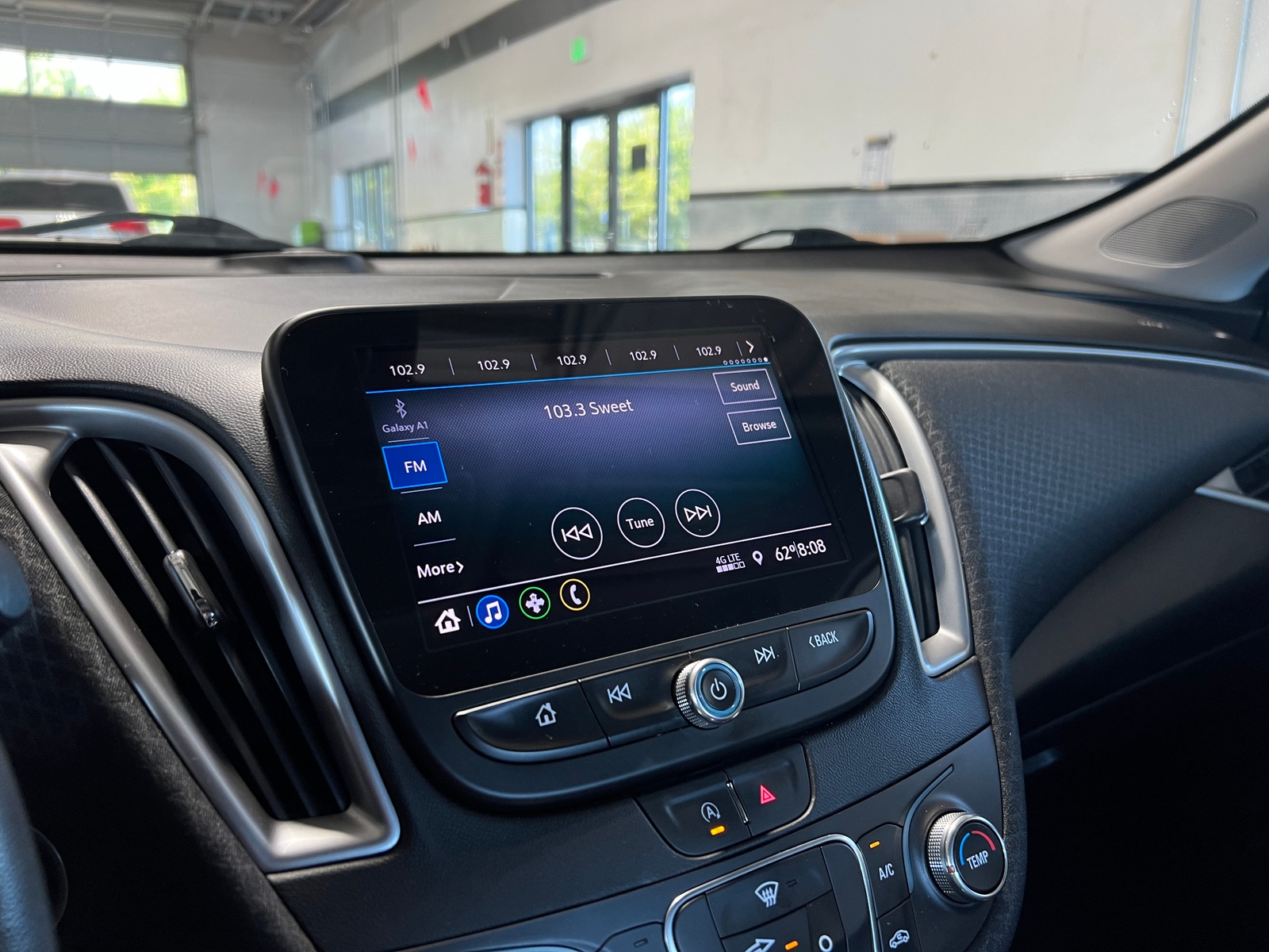 Thumbnail: 2020 Chevrolet Malibu - 4