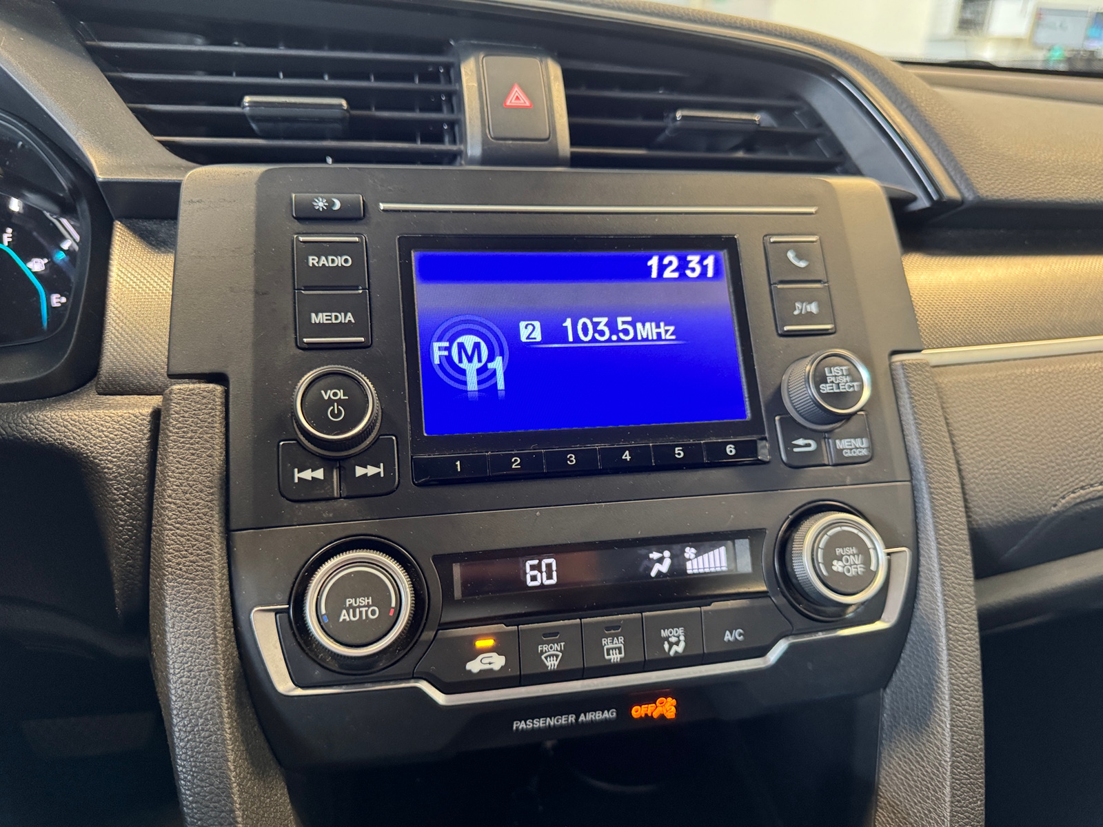 Thumbnail: 2019 Honda Civic - 4