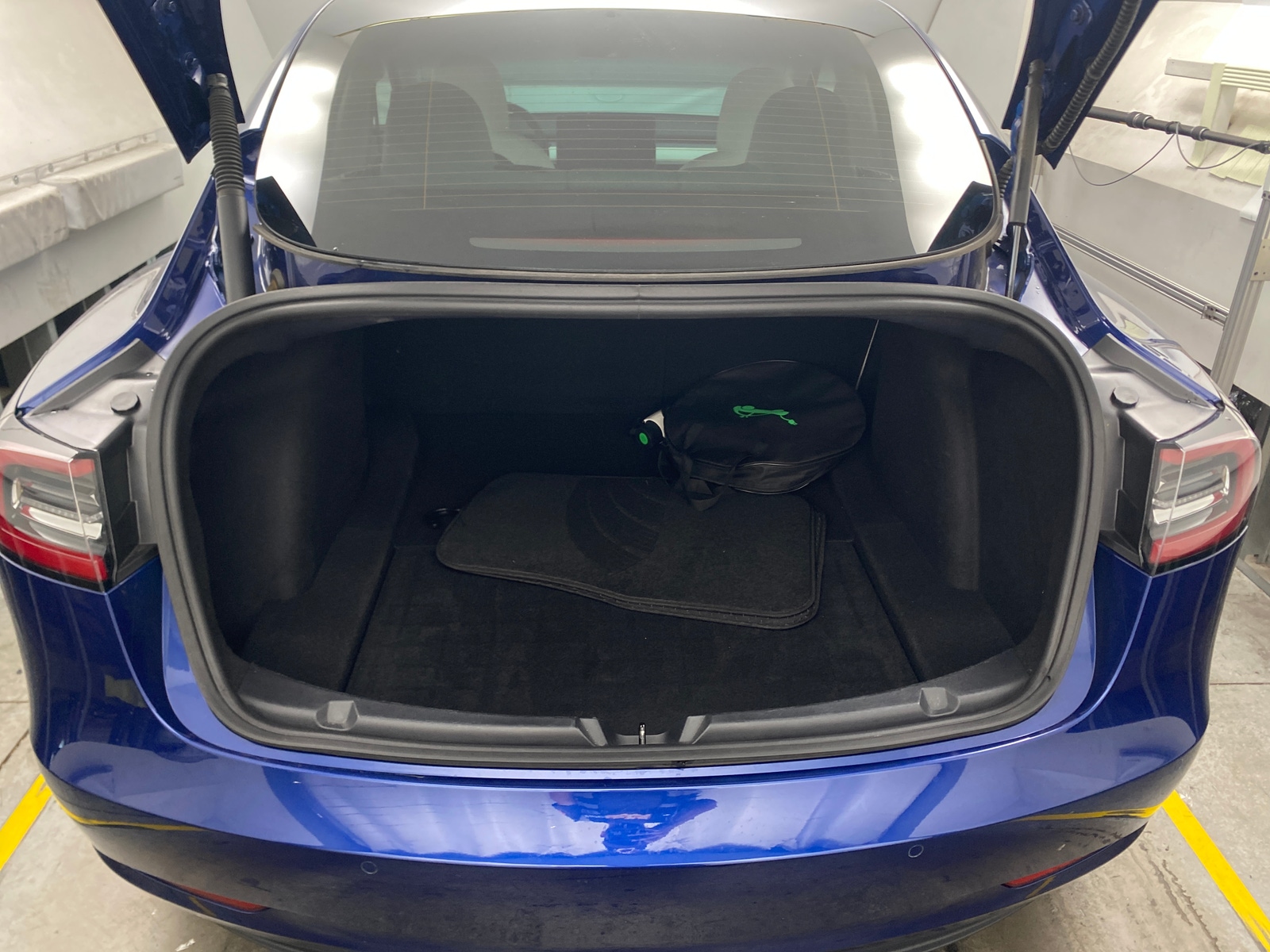 Thumbnail: 2022 Tesla Model 3 - 6