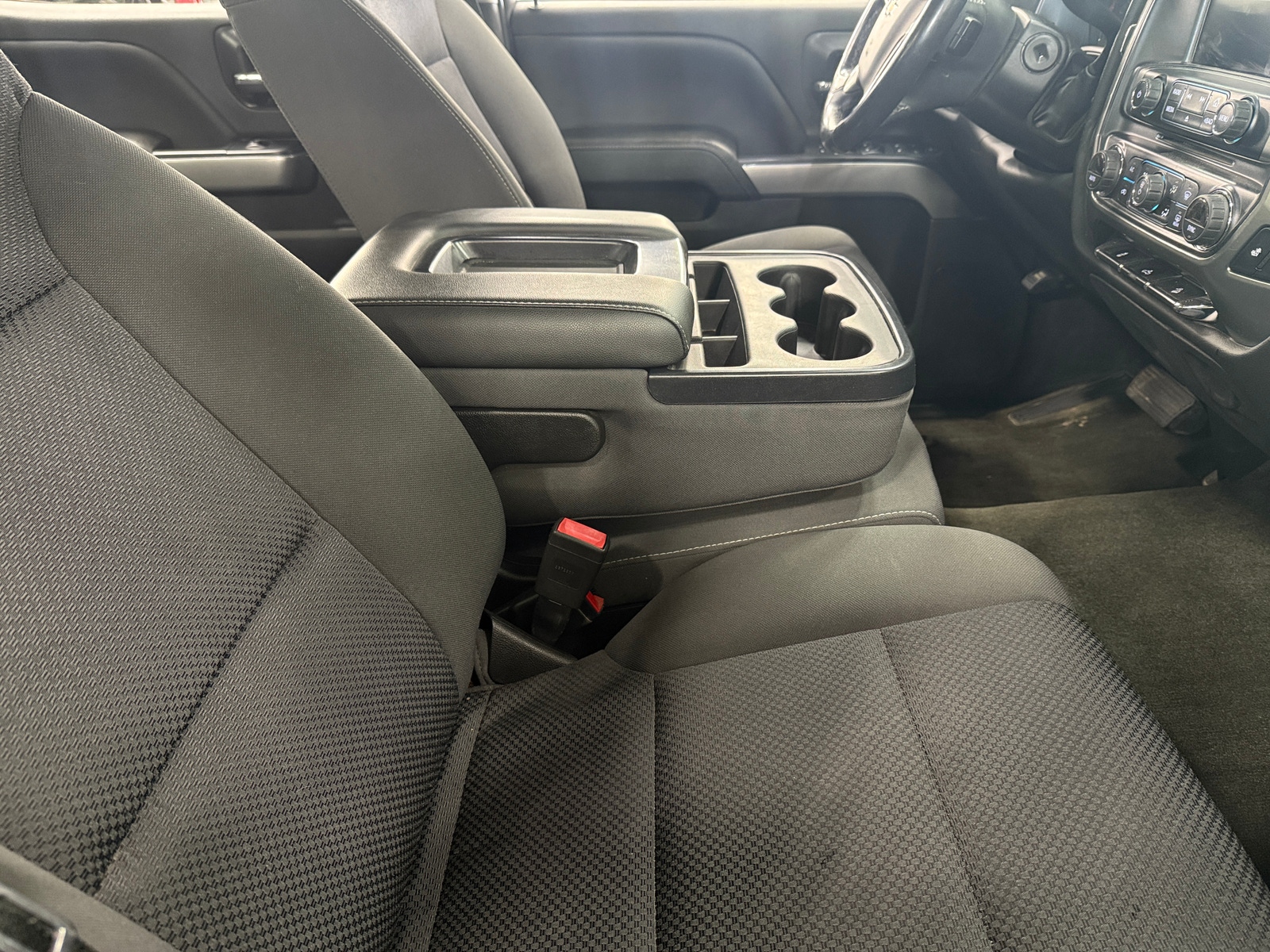 Thumbnail: 2018 Chevrolet Silverado 1500 - 2