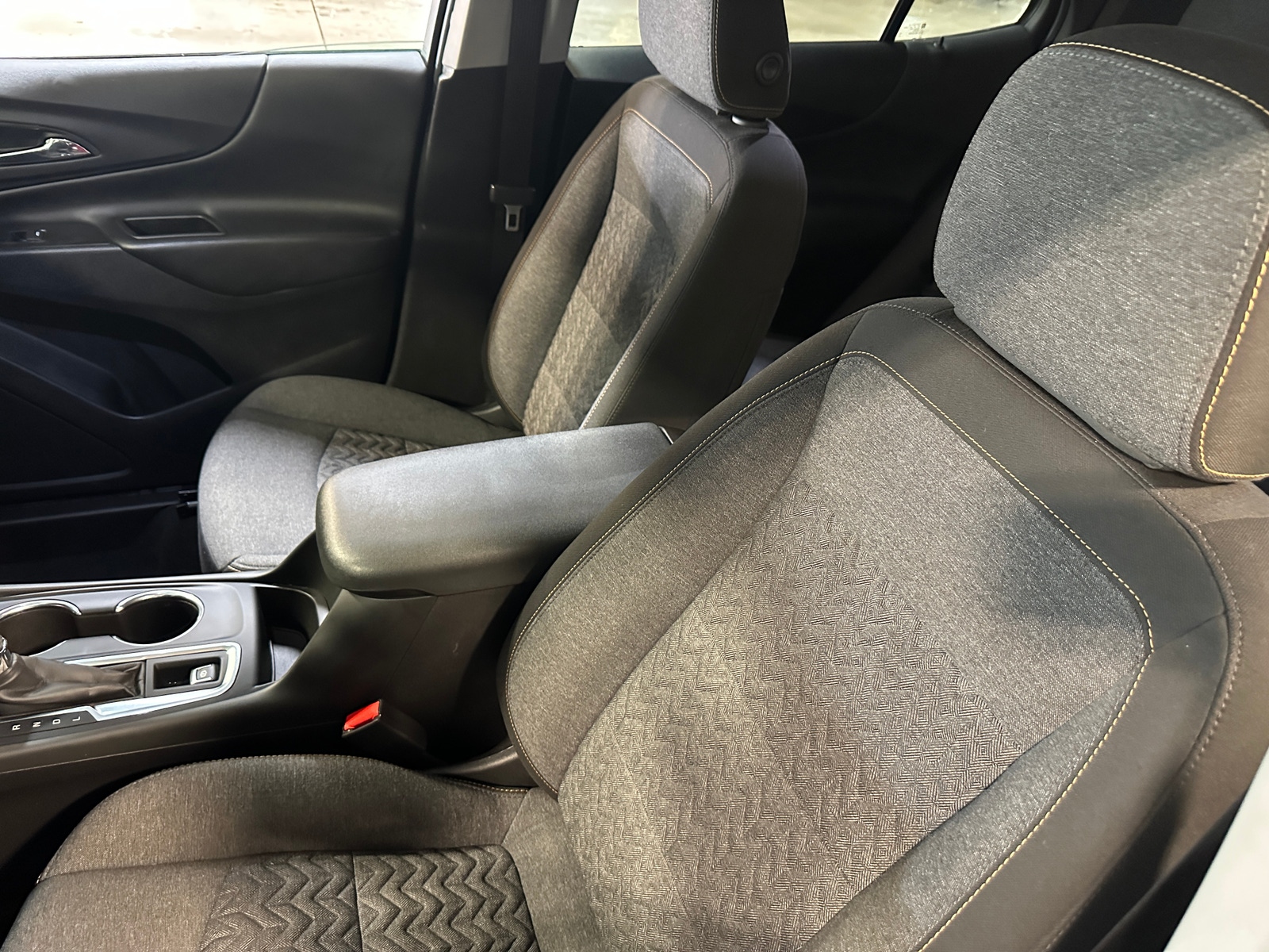 Thumbnail: 2022 Chevrolet Equinox - 2